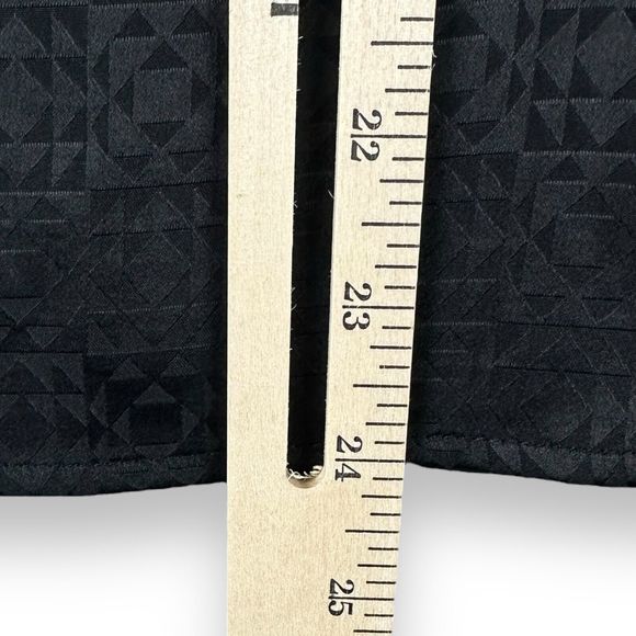 Vince Camuto Women's Sm Geometric Printed Jacquard Blouse Pheasant Sleeves EUC - Picture 7 of 7